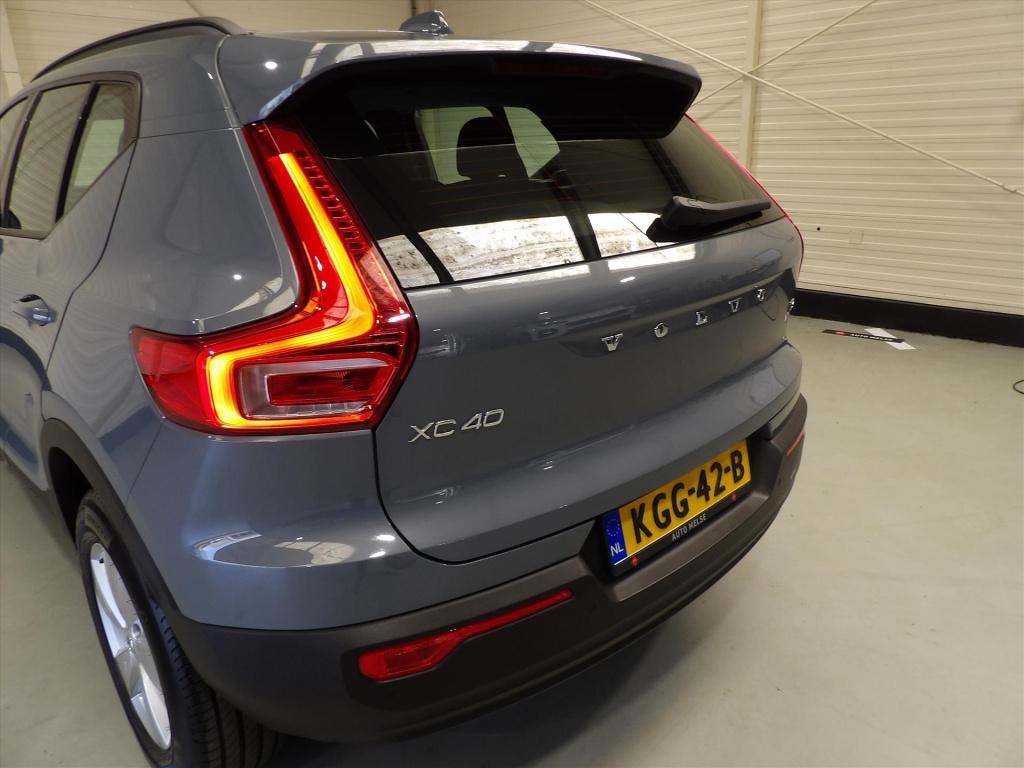 Volvo XC40 t3 163pk geartronic momentum core