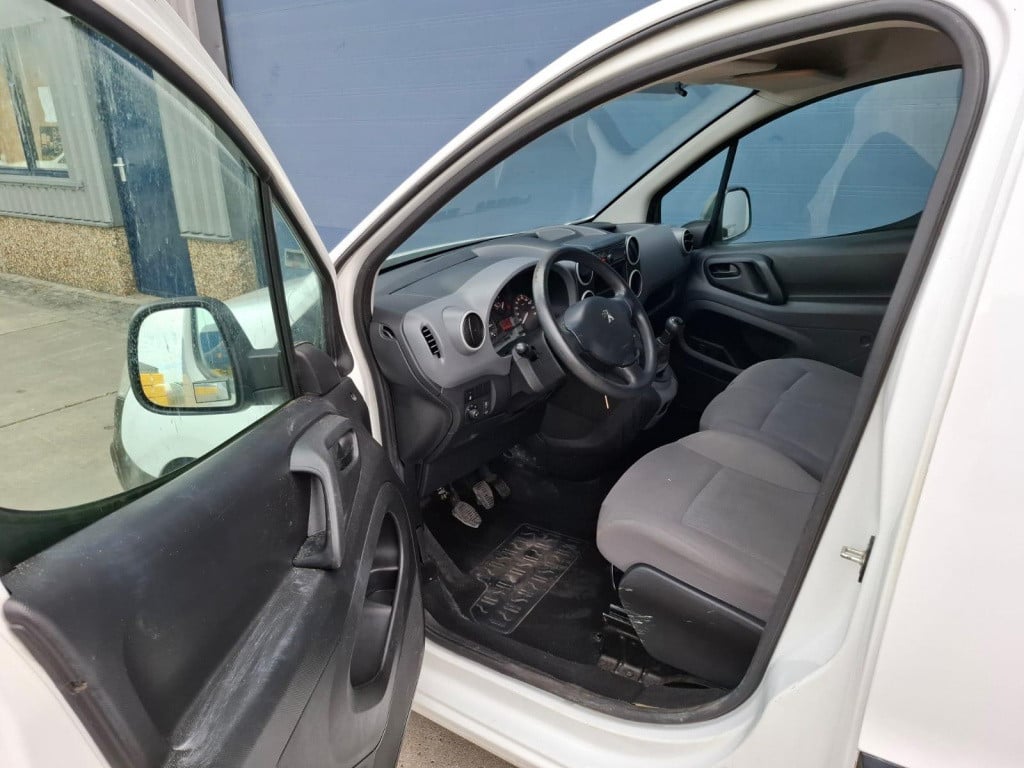 Peugeot Partner 120 1.6 hdi 75 l1 xr airco / nap / elektrische ramen / 3 zi