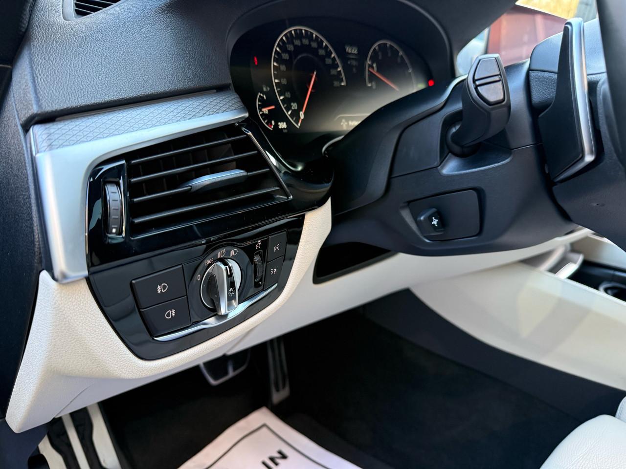 Bmw 5-serie touring 520i High executive M-pakket/pano/led