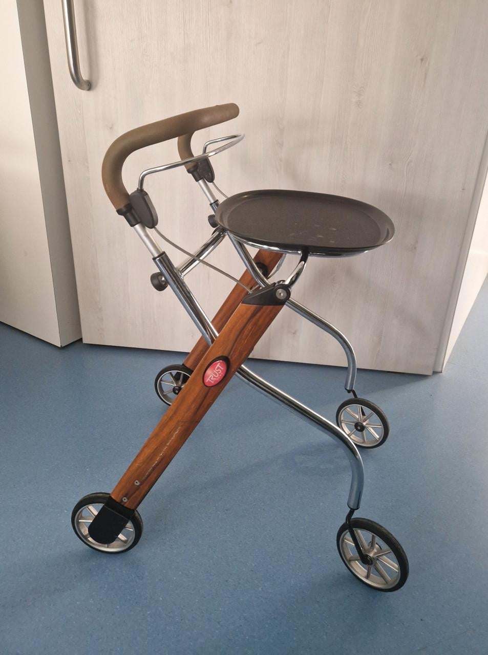 ROLLATOR (voor binnen)