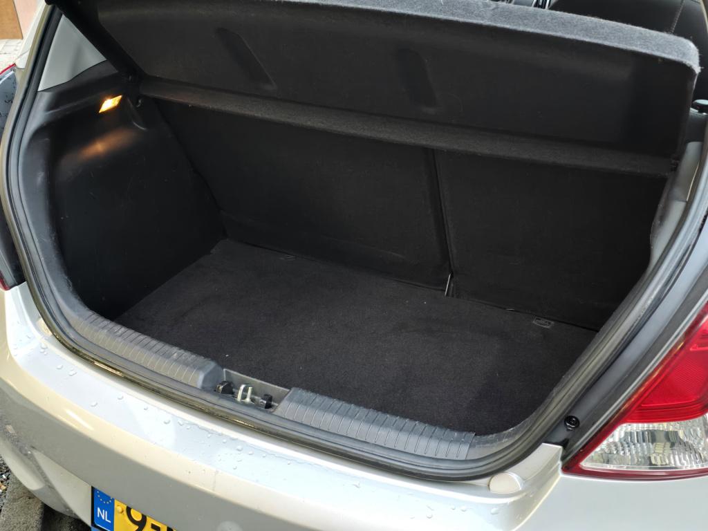 Hyundai I 20 1.2i business edition | radio | trekhaak