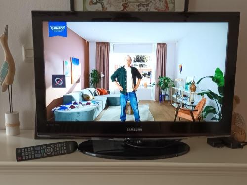 Samsung 32 inch. ( 32 cm ) LCD TV, type LE32C450, compleet met originele AB