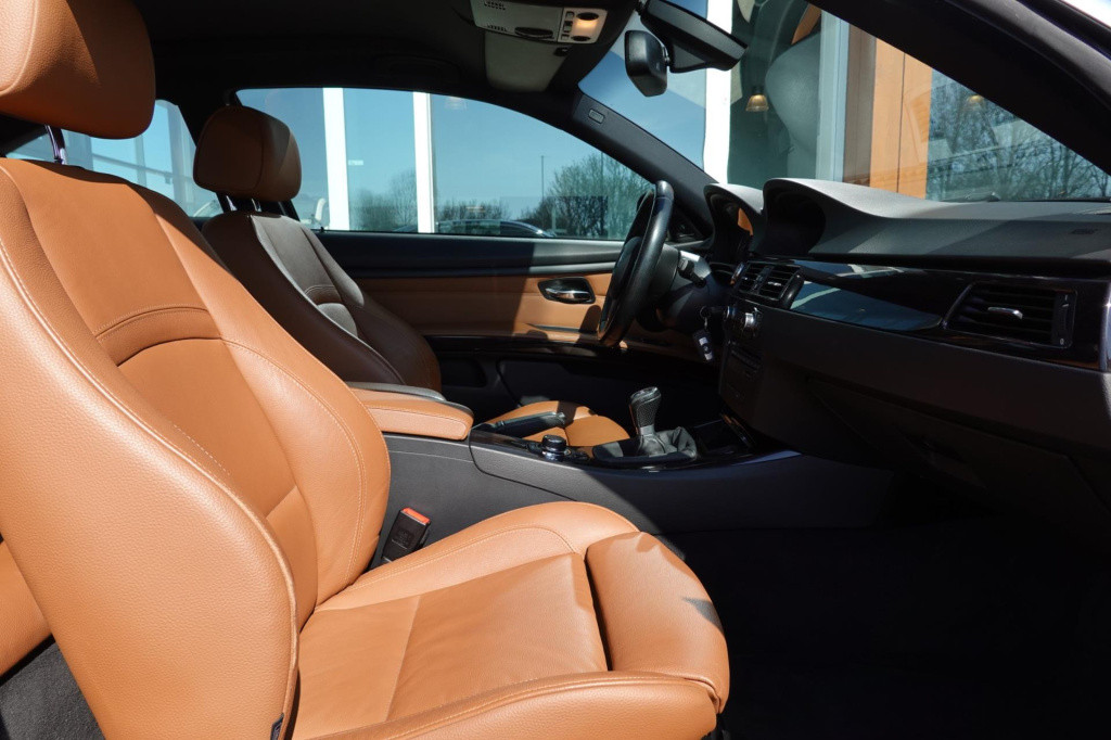 BMW 3-serie coupé 320i corporate lease business line sport