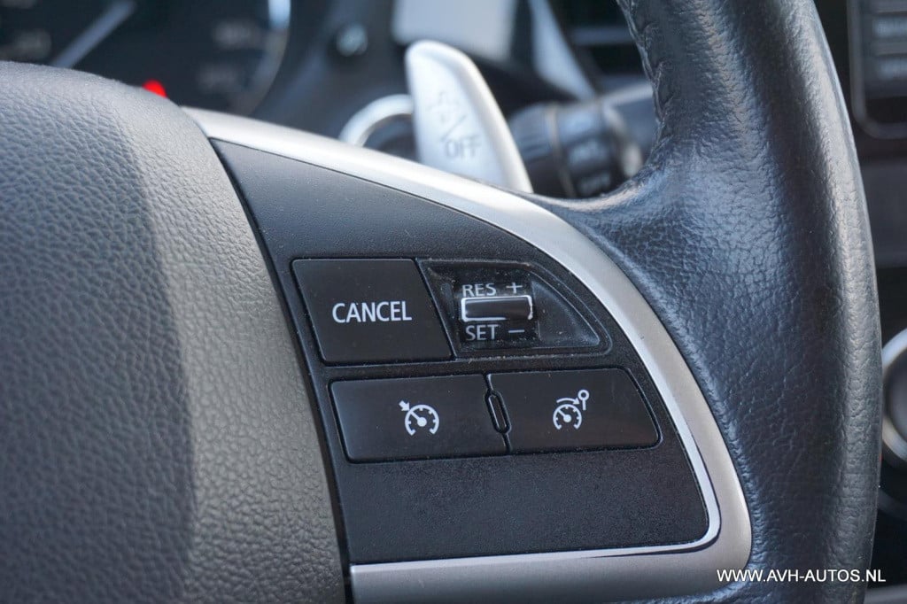 Mitsubishi Outlander 2.0 phev instyle