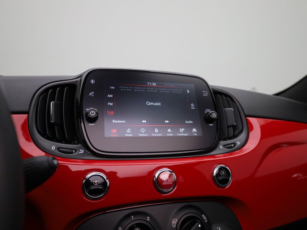 Fiat 500 C 1.0 hybrid club | cabrio | parkeer sensoren | dab | airco | crui