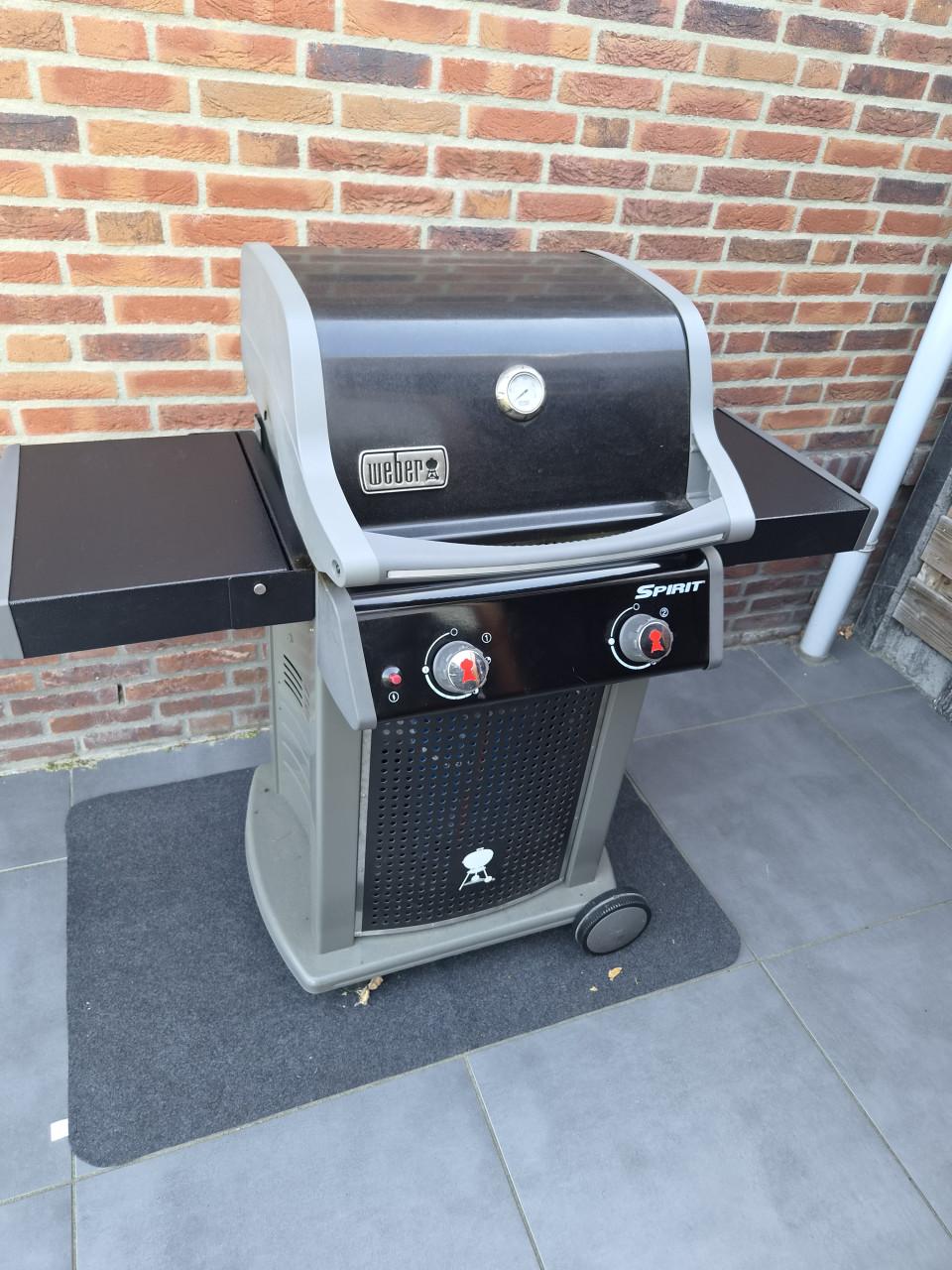 Weber Classic Spririt Classic Gas BBQ