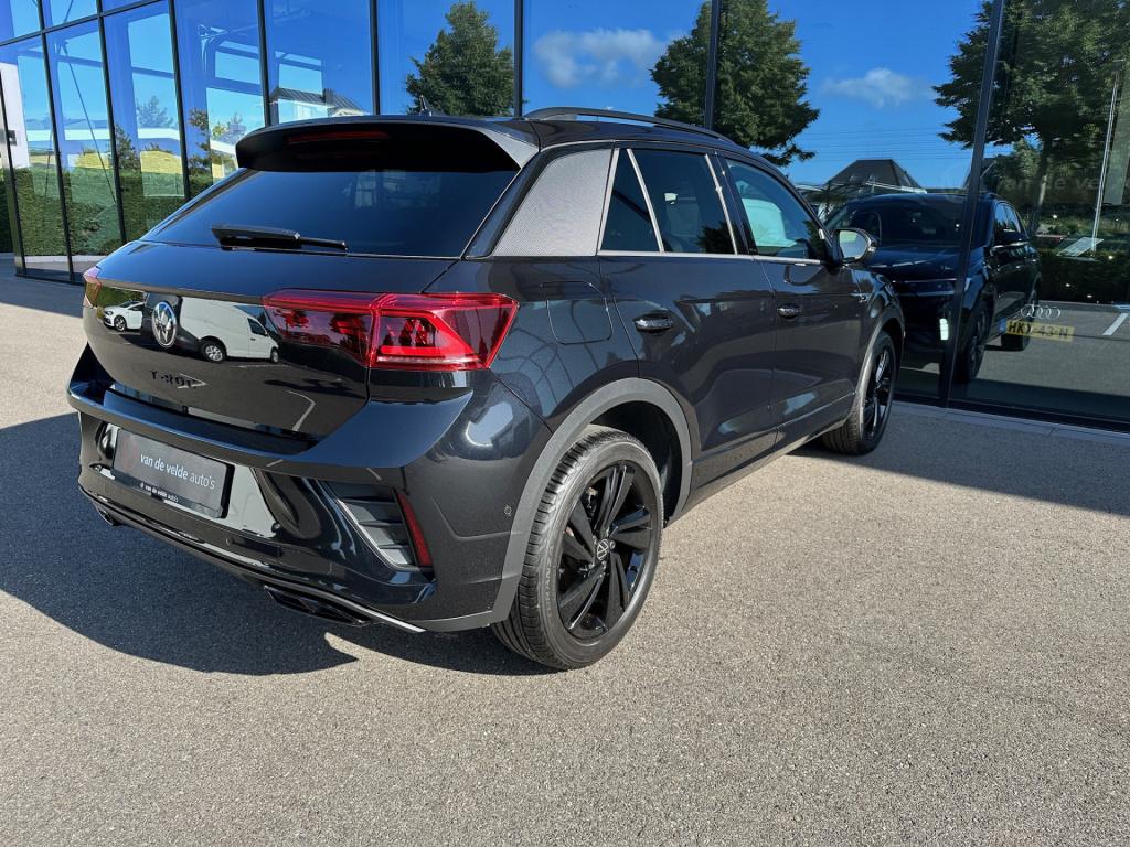 Volkswagen T-roc 1.5 tsi 150pk r-line | black style | keyless | navi | adap