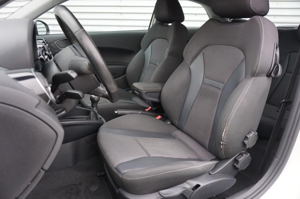 Audi A1 1.4 tfsi ambition pro line business airco / navi / cruise / elektr.