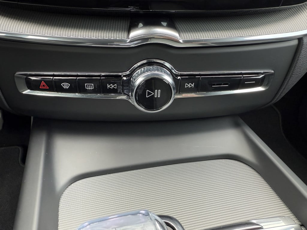 Volvo XC60 t8 455pk recharge ultra black ed| pano| 360 camera| stoel.vent|