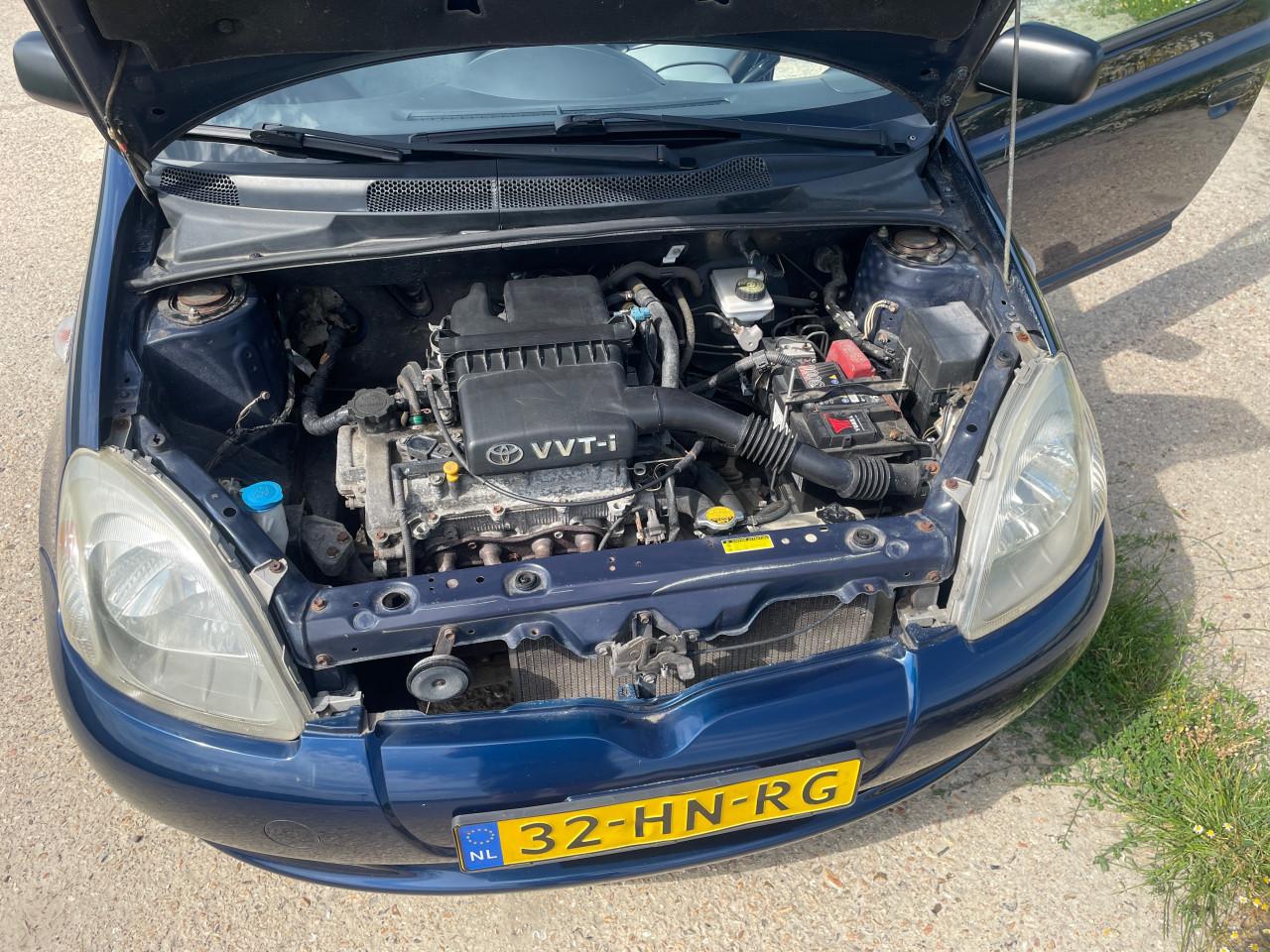 Toyota Yaris 1.0 16V Vvti 3DR 2001 Blauw