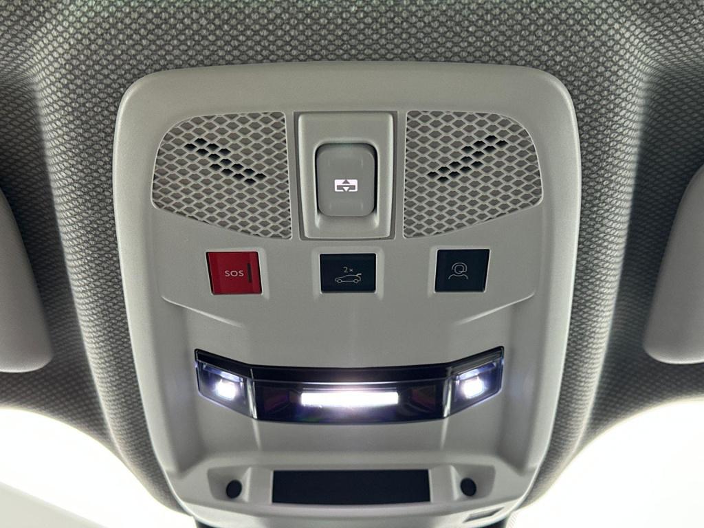 Jeep Avenger 1.2 e-hybrid summit