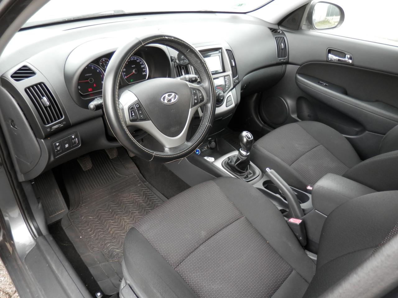 Auto Garant Biedt Aan: Hyundai I 30 1.6i