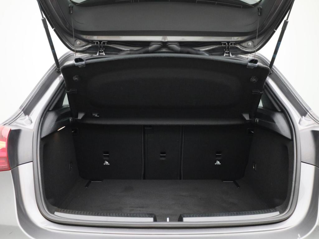 Mercedes-Benz A-Klasse 180 business line | automaat | panorama dak | leder 