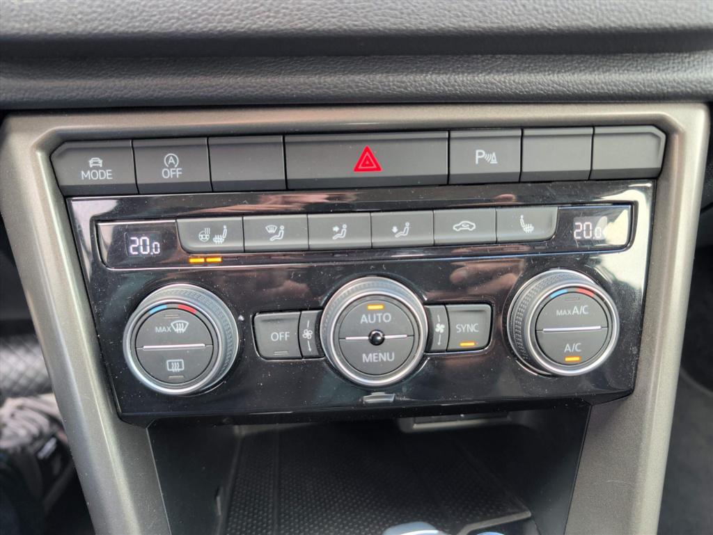 Volkswagen T-roc 1.5 tsi 150pk 7-dsg style | trekhaak | carplay