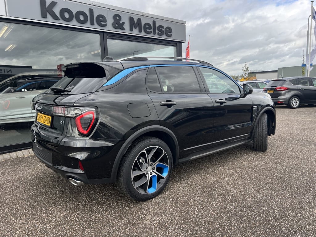 Lynk & Co 01 1.5 261pk plug in hybrid , ( komt 24 oktober binnen ) panodak 