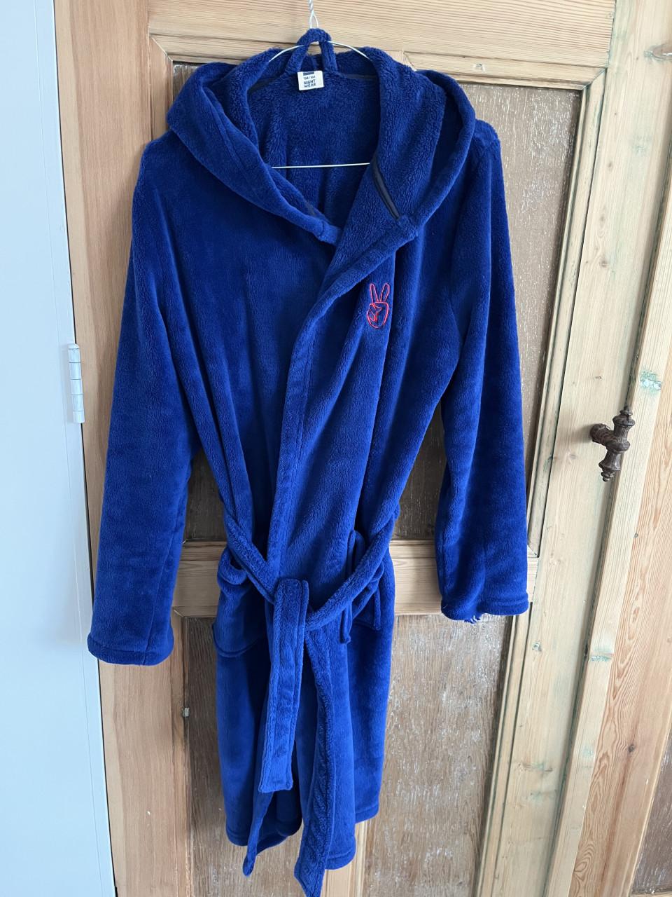 2 badjassen en 1 onesie