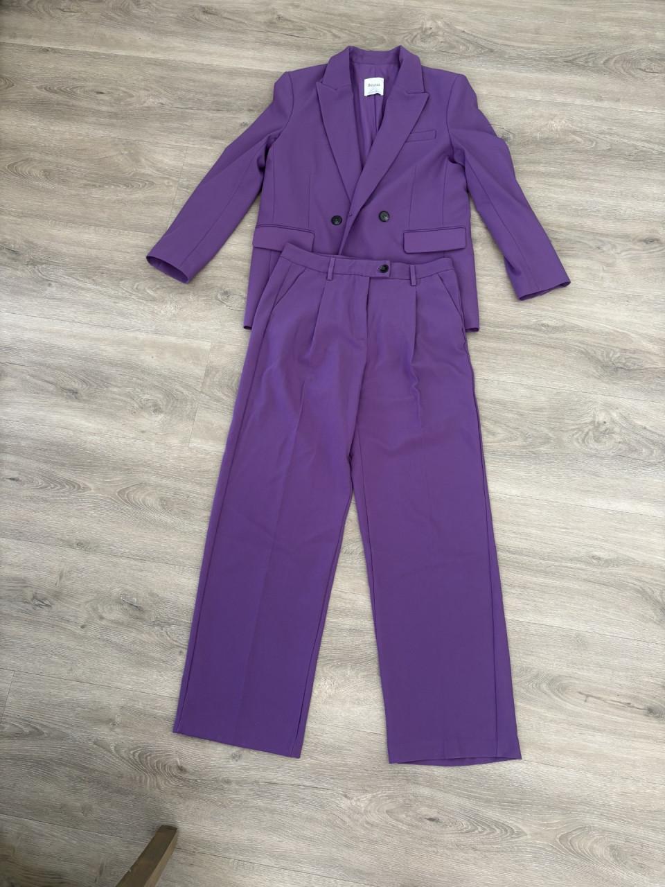 Broekpak van Bershka maat 38.