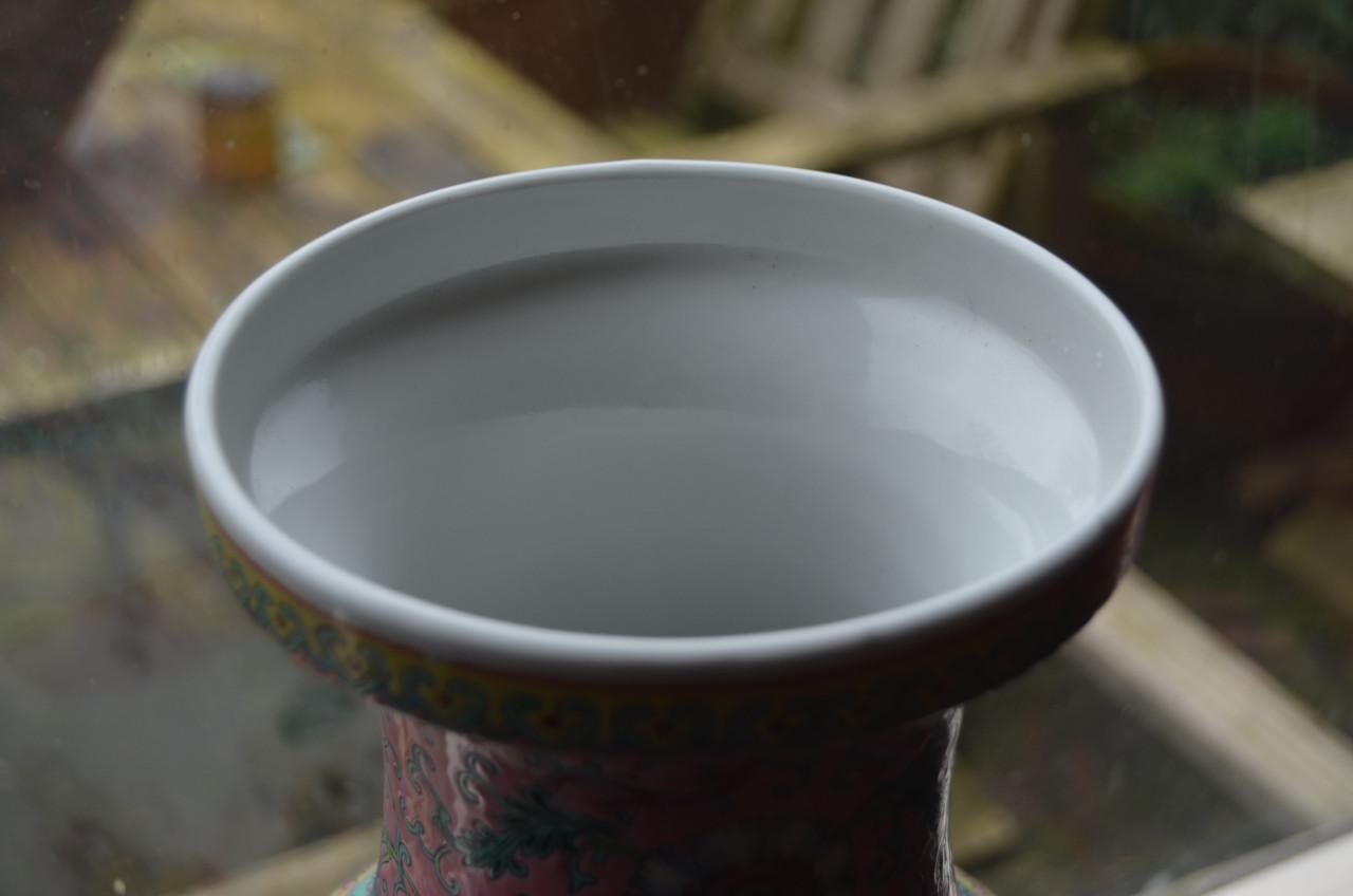 Mooie grote Chinese vaas, gesigneerd/gemerkt