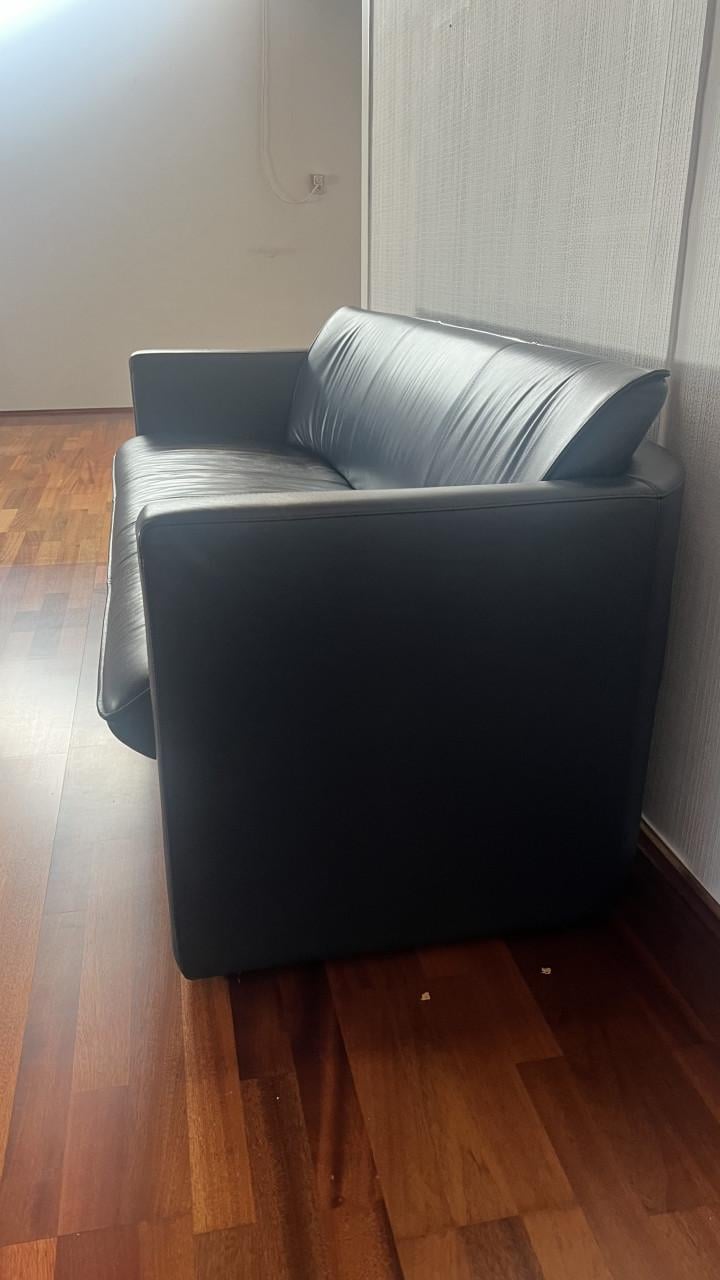 Leren bank van Leolux (blauw)