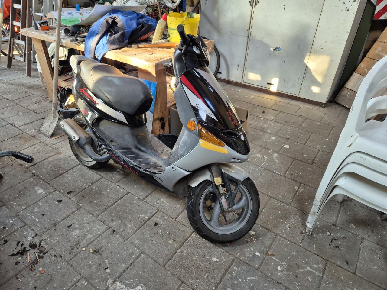 Scooter Peugeot