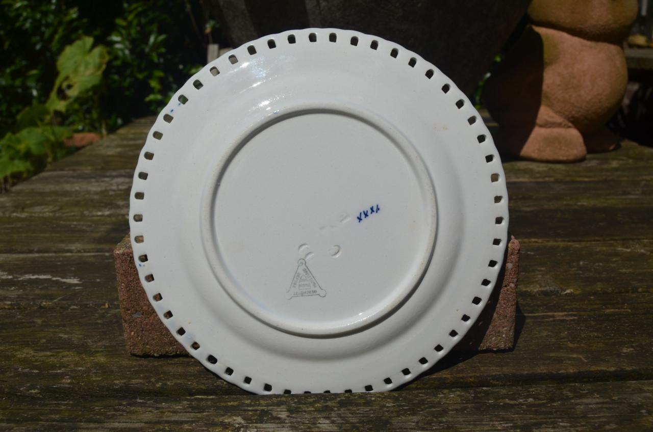 5 Identieke porseleinen gebaksbordjes