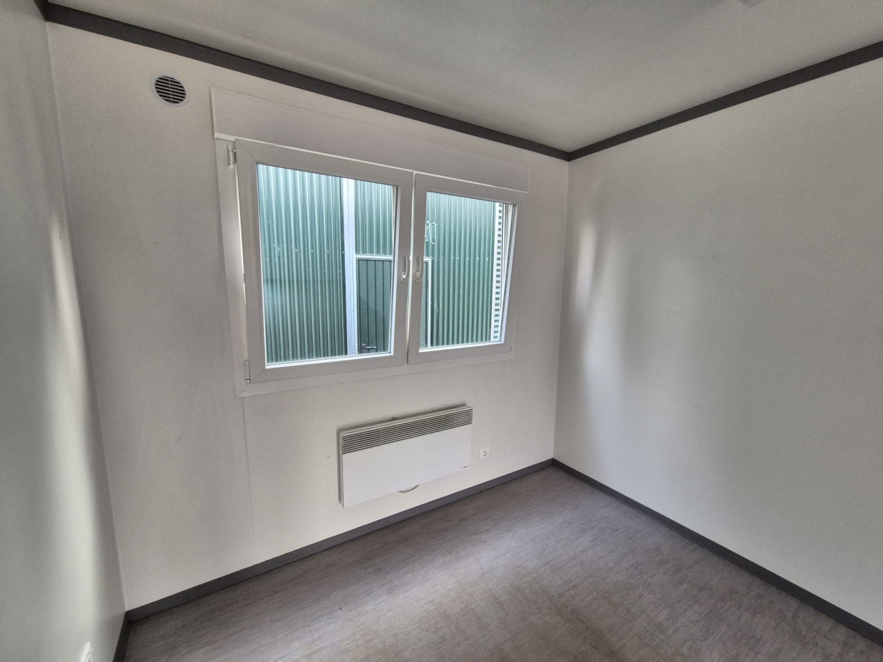 Kantoorunit / bouwkeet / schaftkeet / woonunit 6x3m