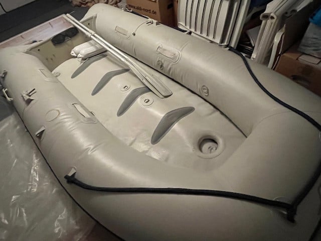 Quicksilver rubberboot met Honda 5pk buitenboordmotor + handtrailer