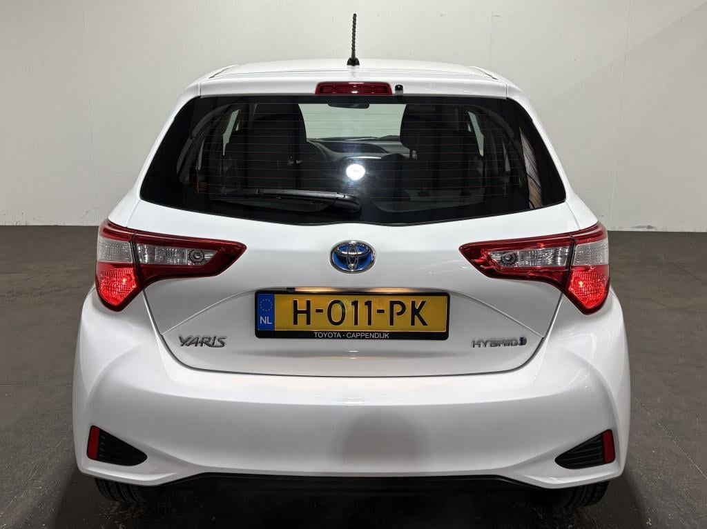 Toyota Yaris 1.5 hybrid active | lage km-stand |