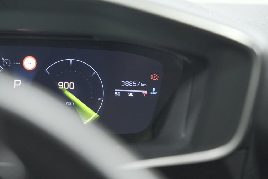 Peugeot 2008 puretech 130 eat8 gt | camera | apple carplay | parkeersensore