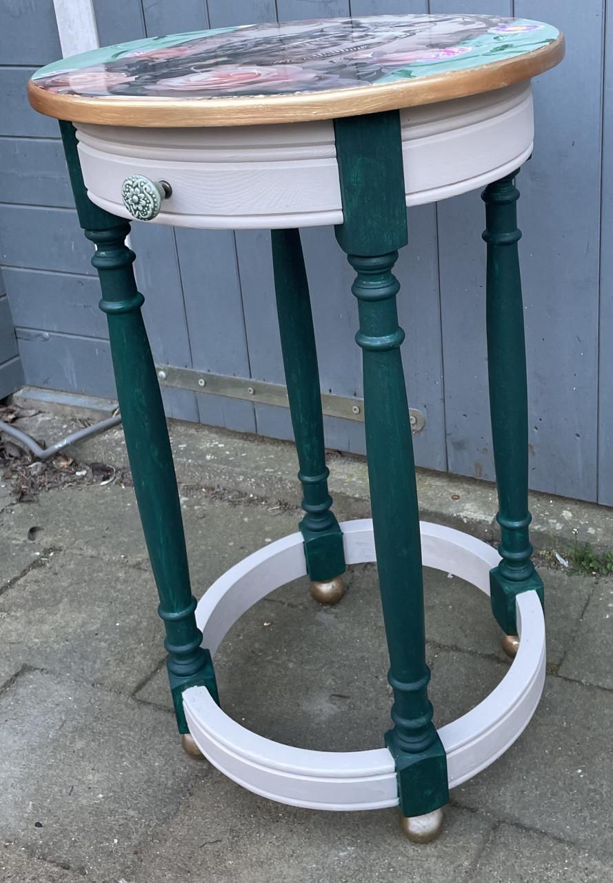 Uniek Tafeltje met decoupage uil