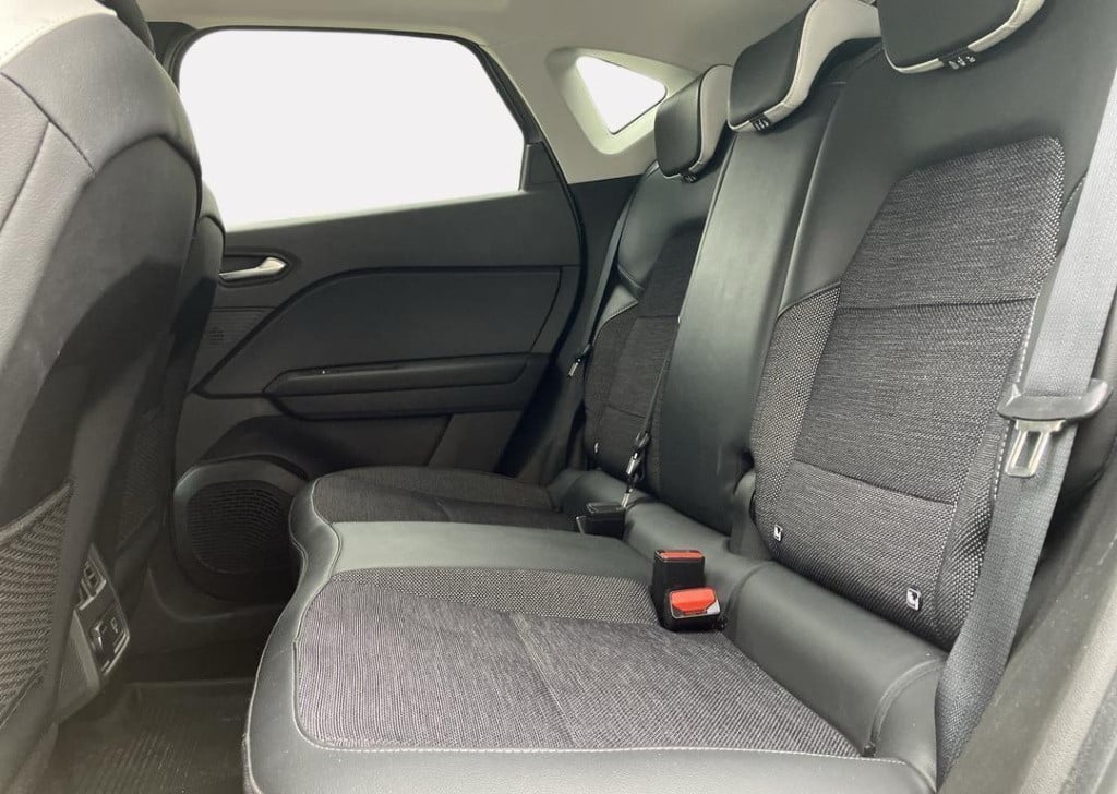 Renault Captur 1.6 e-tech plug-in hybrid 160 intens