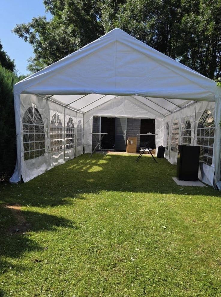 Partytent 4x8 met deuren en zijwanden