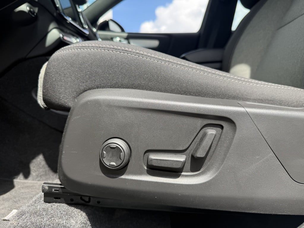 Volvo XC40 2.0 b4 plus dark
