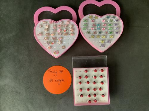 Leuk voor Koningsdag , mooie kinderringen. ( partij 78)