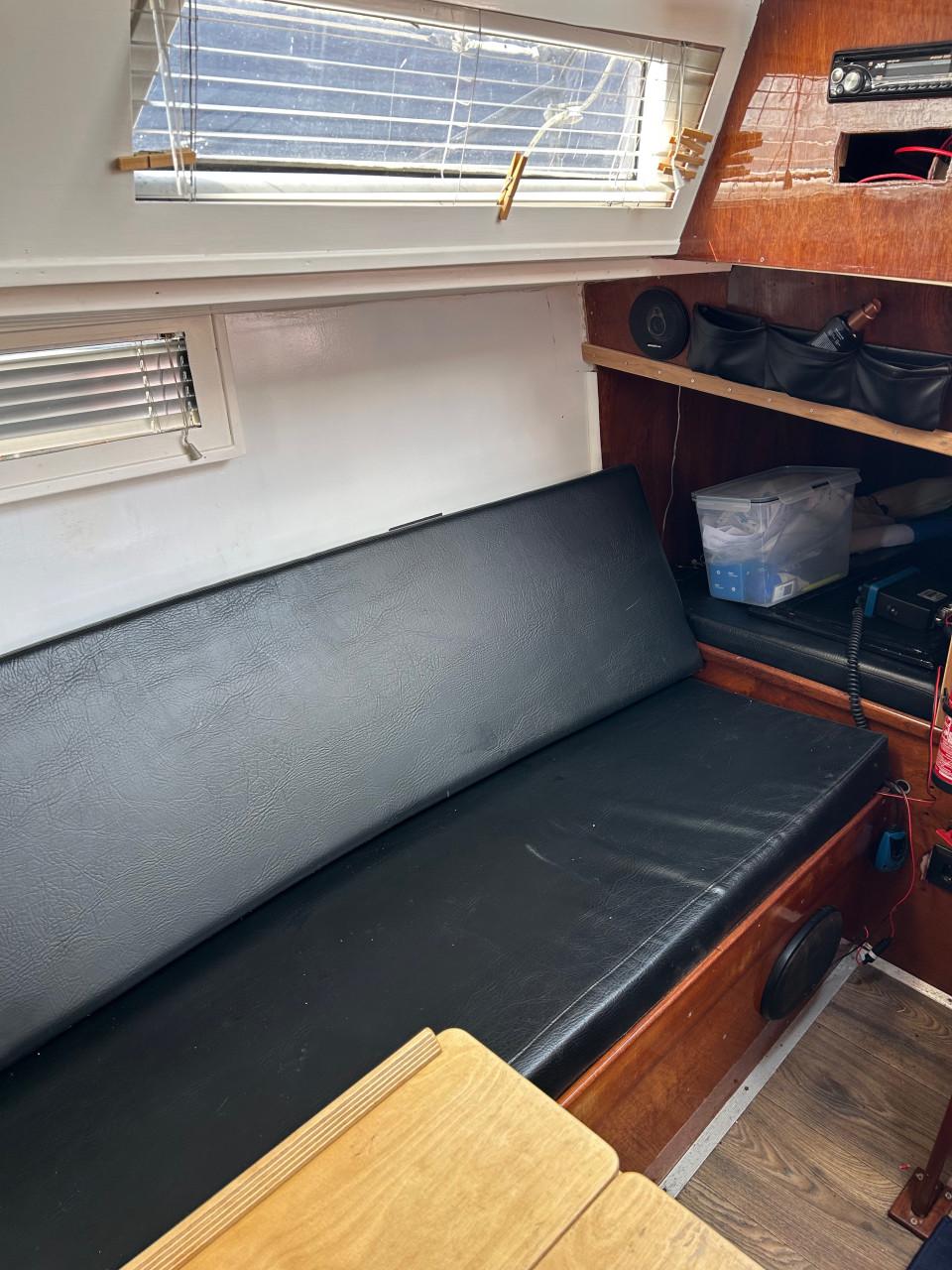Kajuitzeilboot met mooie sole motor