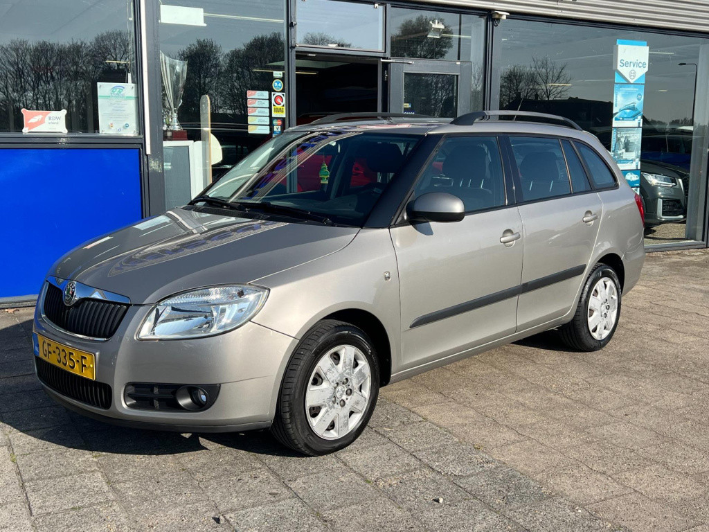 Skoda Fabia combi 1.4-16v ambition business line, airco, trekhaak enz...