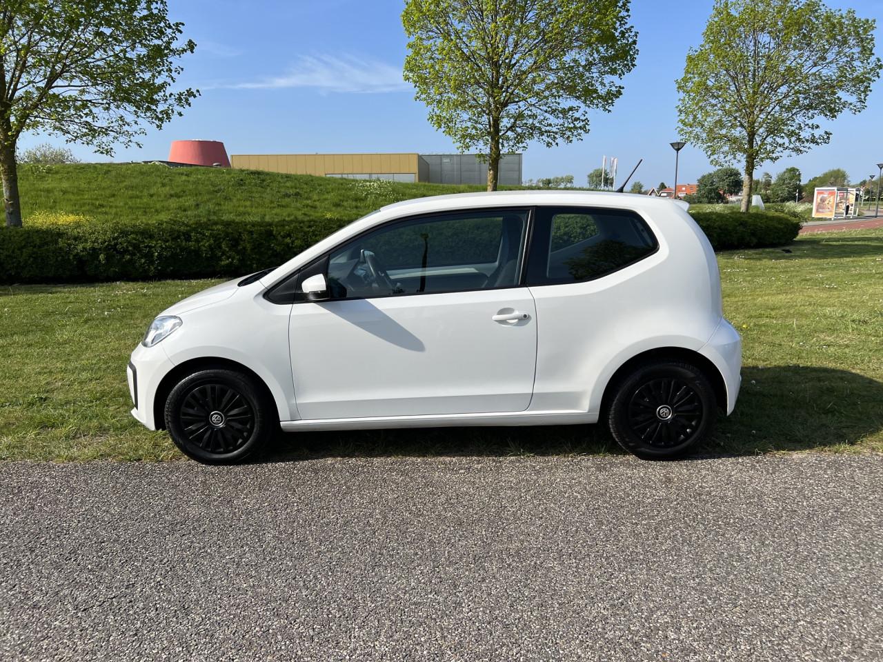 VW UP 2017 Automaat met slechts 67.700 km