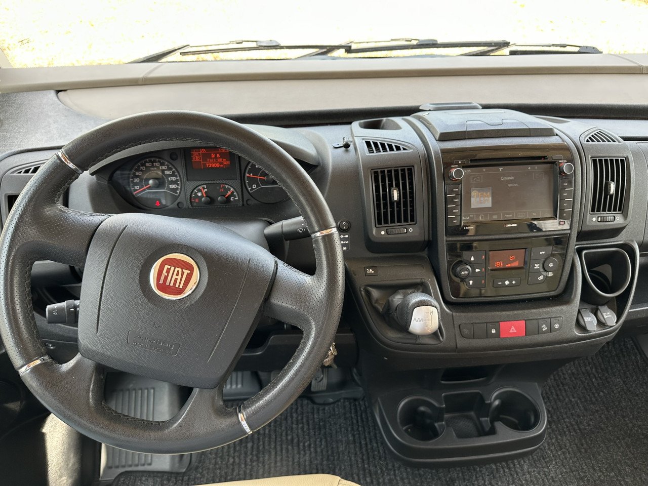Hymer B 778 SL Automaat - C1 Rijbewijs, 2016, 74000, jaar APK, Bovag, beurt