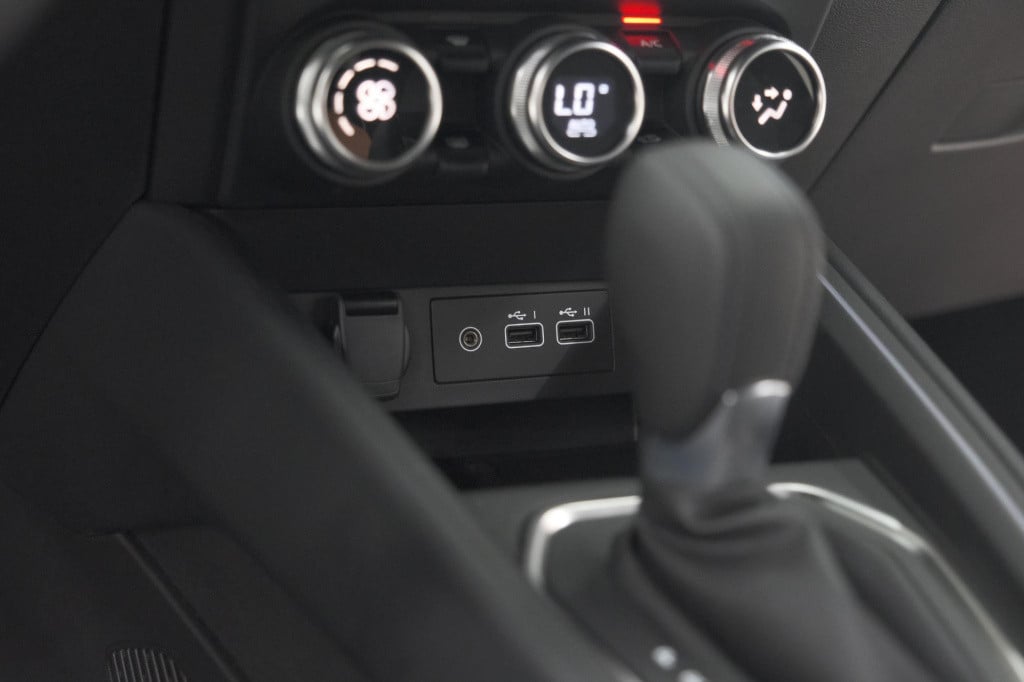 Renault Clio 1.6 e-tech full hybrid 145 techno | 360 camera | navigatie | a