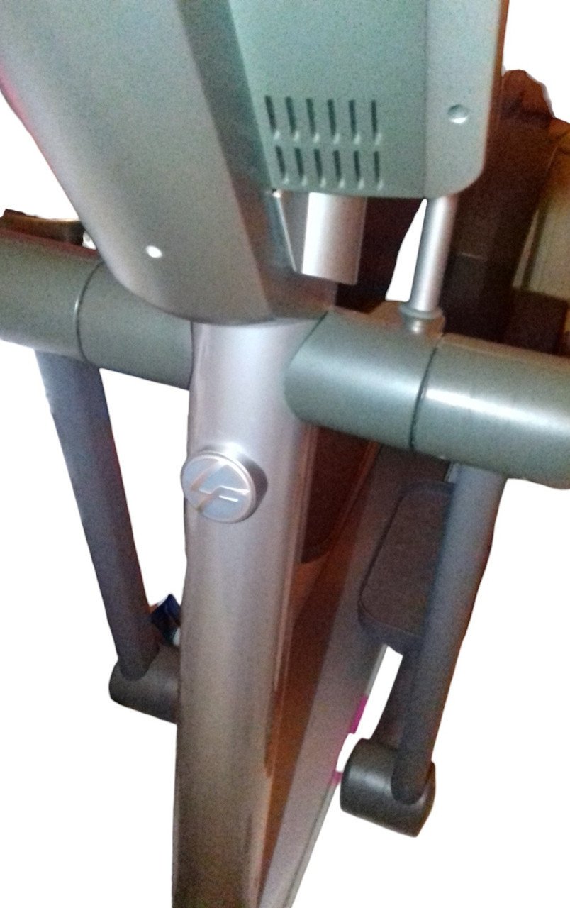 LifeFitness 95Xi Crosstrainer Sportschool kwali Life Fitness