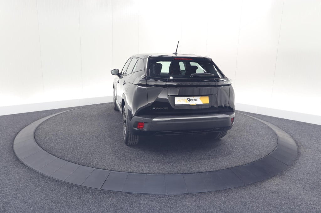 Peugeot E-2008 ev active 50 kwh | parkeersensoren | apple carplay | climate