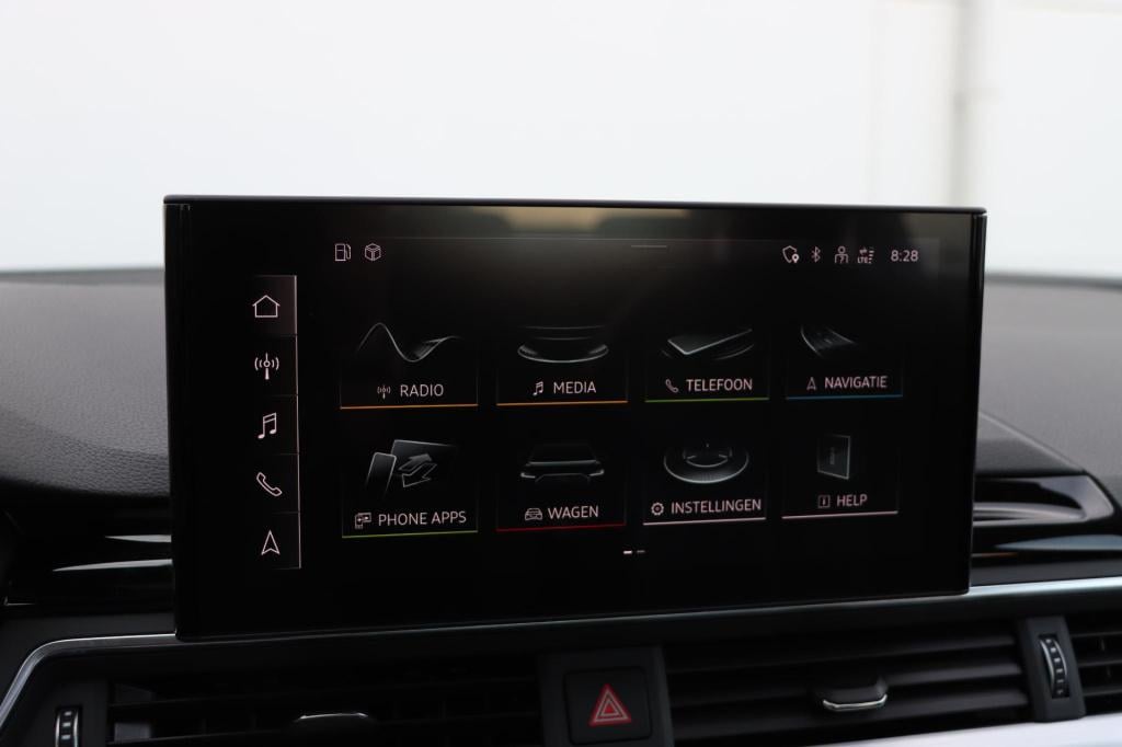 Audi A4 limousine 35 tfsi launch edition s-line 150pk s-tronic | pano | hud