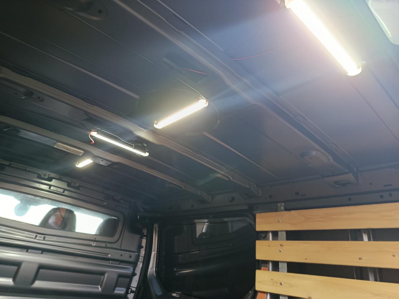 Renault Trafic 1.6 dci airco, navigatie, cr.control