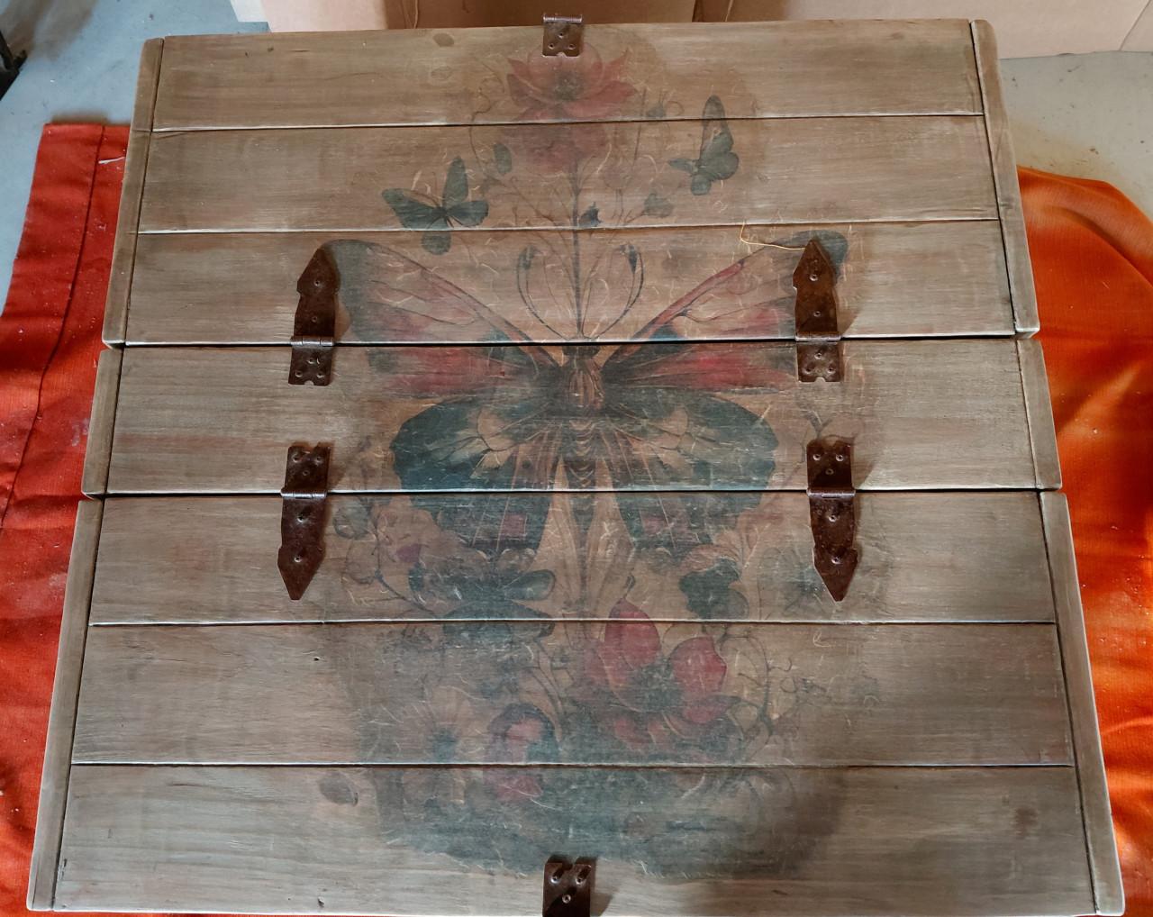 Houten Kist met Decoratie