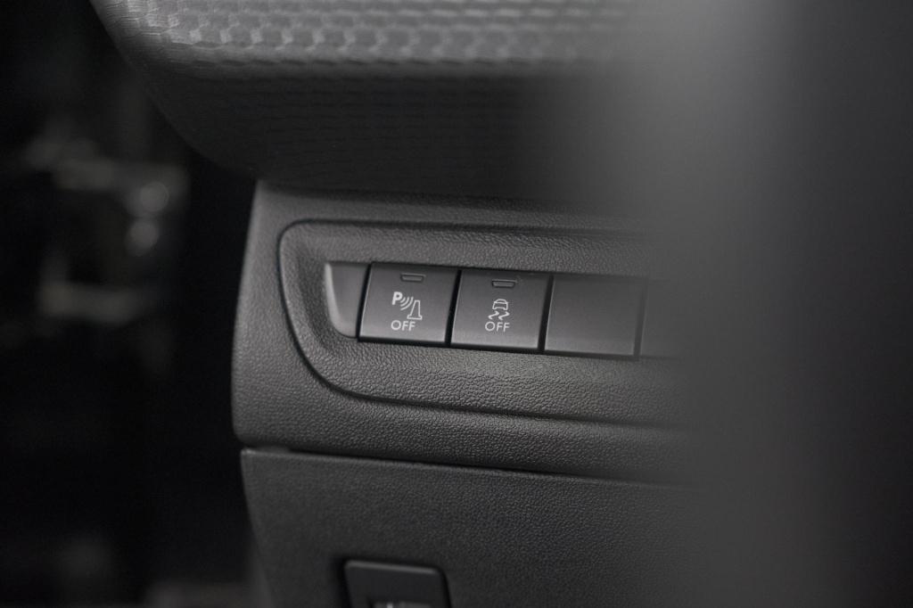 Peugeot 2008 puretech 82 active | lage km | trekhaak | navigatie | parkeers