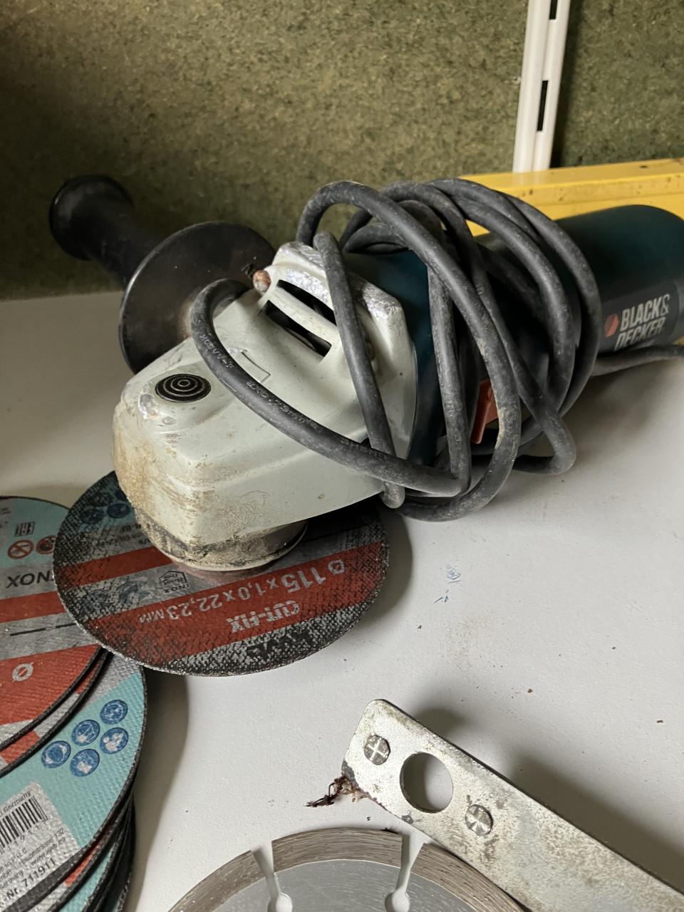 Te koop electrisch en handgereedschap in een koop