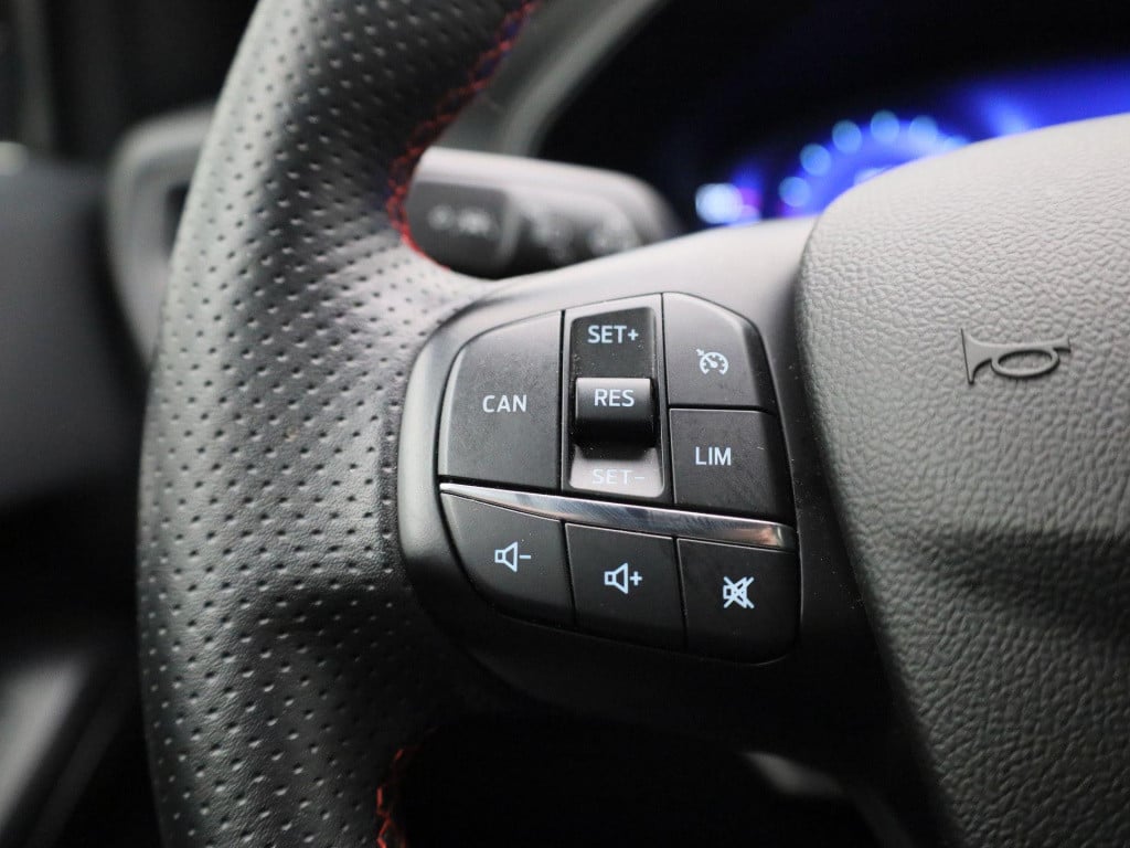 Ford Focus 1.0 ecoboost hybrid st line x business | lmv | parkeer sensoren 