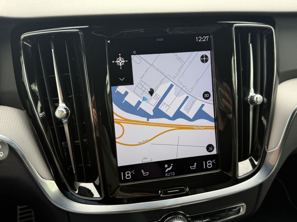 Volvo V60 t6 340pk recharge r-design| panodak| adap.cruise| 360camera| tre