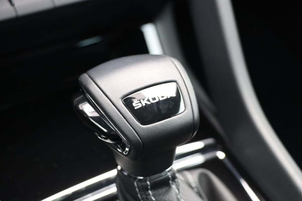 Skoda Karoq 1.5 tsi sportline 150pk dsg7