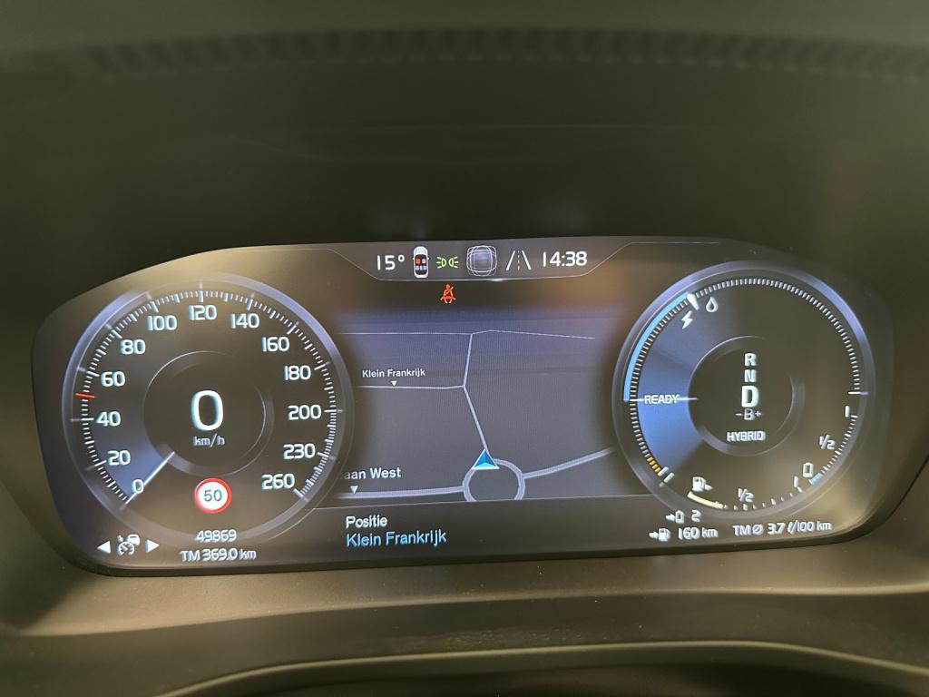 Volvo XC40 1.5 t4 plug-in hybrid ultimate dark | trekhaak | panoramadak | h